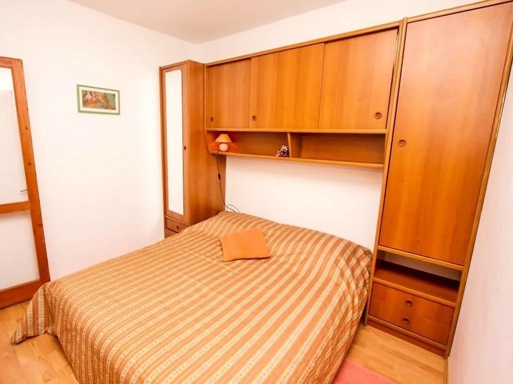 Apartments Irena 佩特坎内 3*,  克罗地亚