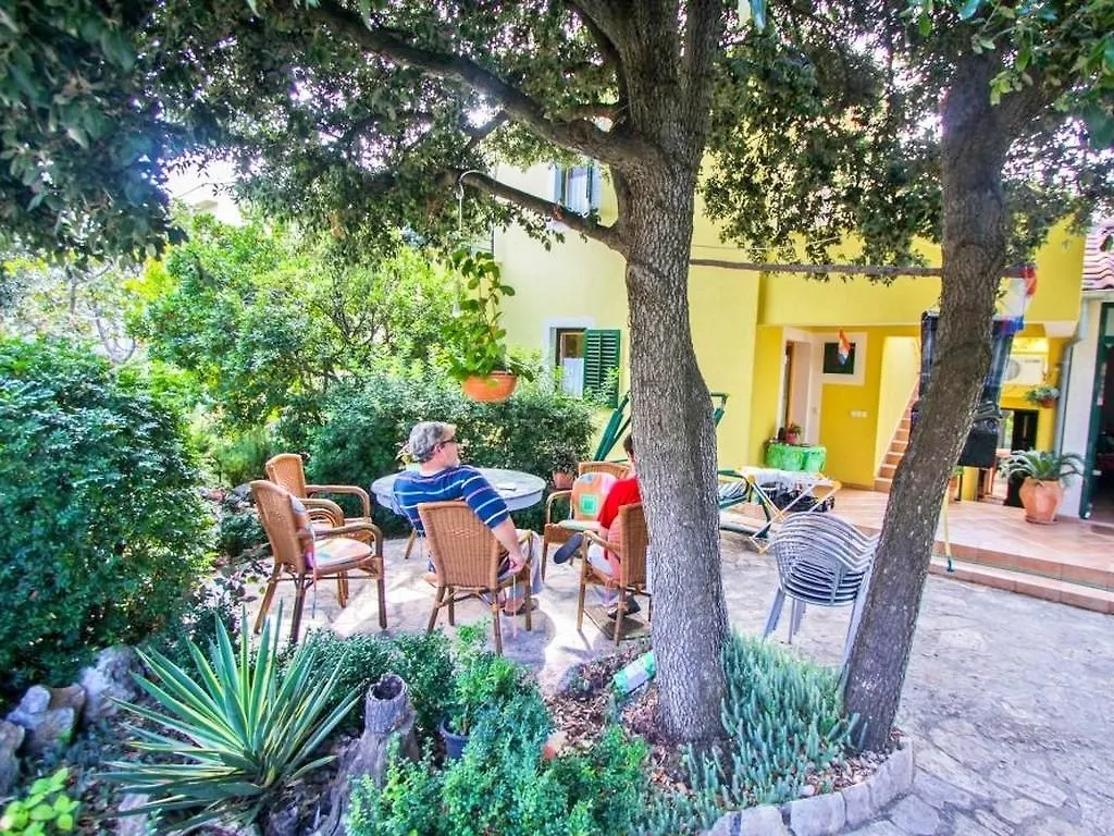 *** Hotel Apartments Irena Petrcane Kroatien